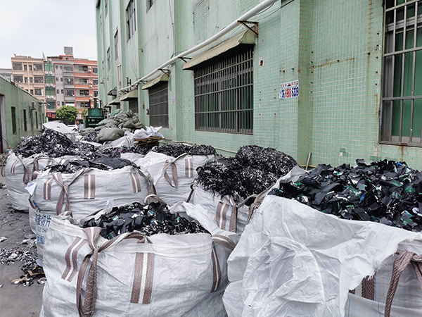 廢舊鋰電池的回收公司 電池片 16年廠家服務(wù)周到 廢舊鋰電池的回收公司 電池片 16年廠家服務(wù)周到
